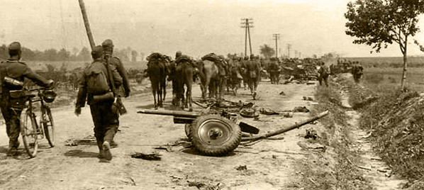 Шоссе у населенного пункта Кальтвассер после боя. Июнь 1941 года. Немецкое фото